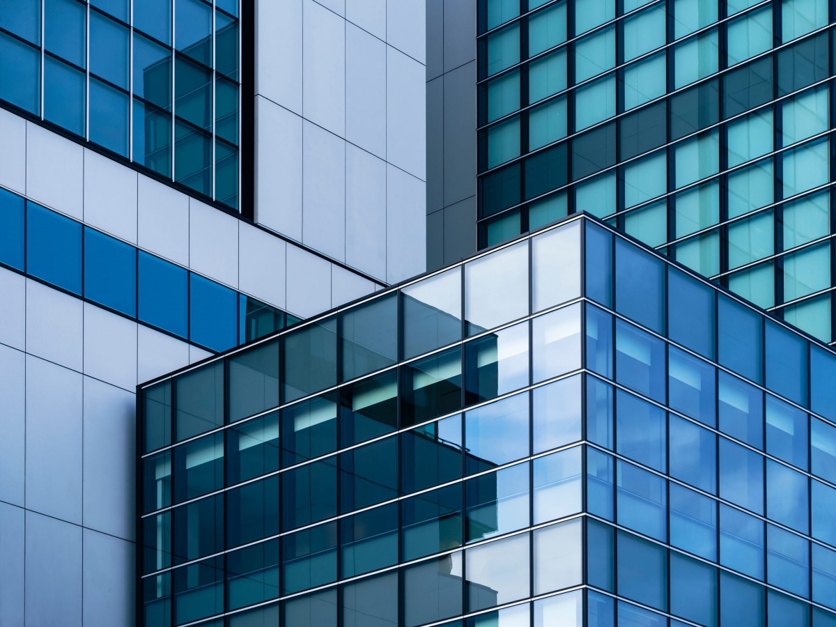 Reinigungsarbeiten mit modernen Geräten